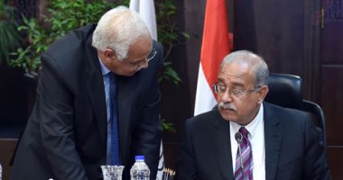 شريف إسماعيل يلتقى عددا من الوزراء للتأكيد على انتهاء المشروعات القومية بموعدها