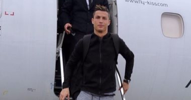 بالصور.. نجوم ريال مدريد يصلون زيوريخ استعدادا لحفل الفيفا