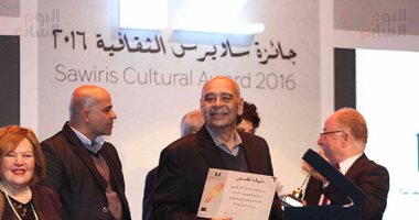 بالصور..علاء فرغلى ومحمد ربيع يحصدان المركز الأول بجائزة ساويرس فرع شباب الأدباء
