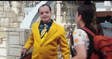 بالصور .. 5 مراحل مرت بها موضة "الكرافتة" فى التسعينيات