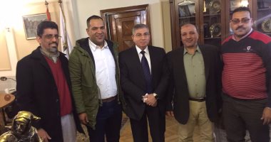  بقالو التموين: طالبنا بصرف الزيت والسكر والأرز وفقا لعدد أفراد الأسرة شهريا