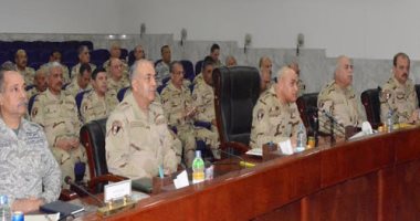 وزير الدفاع فى لقاء مقاتلى الأفرع الرئيسية: نسعى لامتلاك أحدث نظم التسليح