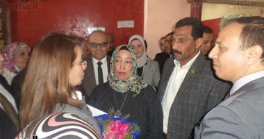 بالصور.. وزيرة التضامن تبحث مع نواب الإسماعيلية زيادة عدد طوابق دار المسنين