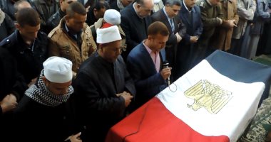 تشييع جثمان أحد شهداء الشرطة بمدينة نصر فى جنازة عسكرية بالمنوفية