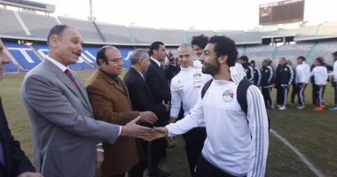 بالصور.. وفد البرلمان يزور المنتخب قبل أمم أفريقيا