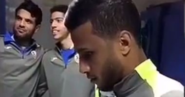 بالفيديو.. لاعبو الزمالك يشاركون فى تحدى المانيكان بغرف الملابس