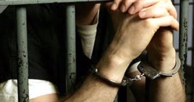 الداخلية تضبط شخصا يزور الشهادات العلمية العالمية للطلاب