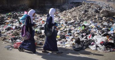 رفع 125 طن قمامة ونواتج هدم وتنفيذ حالات إزالة للتعديات بحملات مكثفة بأشمون 