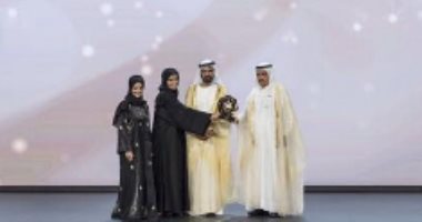 محمد بن راشد يكرم الفائزين بجوائز الأداء الحكومى للإمارات