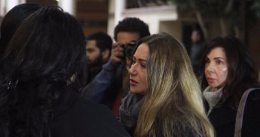ليلى علوى وأحمد عدوية وسيمة الخشاب وأشرف زكى يقدمون العزاء لفيفى عبده