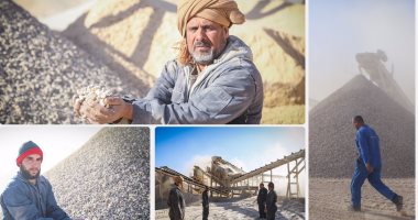 عمال المحاجر.. عزيمة تكسر الجبال