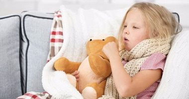 بلاها أدوية.. 6 علاجات طبيعية تعالج طفلك من الكحة أبرزها "الشيكولاتة"