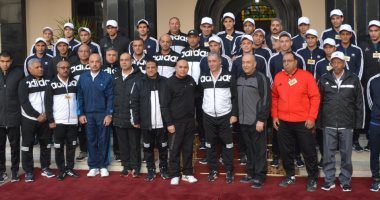 المتحدث العسكرى ينشر صور لقاء وزير الدفاع ببعثة المنتخب العسكرى لكرة القدم
