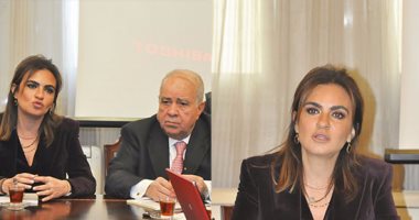 انتعاشة تنتظر اقتصاد مصر.. وزيرة التعاون الدولى للمحررين البرلمانيين: نسبة الصرف وصلت 52%.. هييجى يوم نقرض الدول بس شوية كده.. الإصلاح بدأ منذ تولى السيسى.. والعجاتى: قرض الضبعة لا يشكل عبئا على الدولة