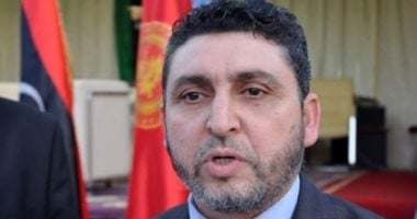 خليفة الغويل يدعو لتأسيس جيش قوى لحماية ليبيا من الكتائب المسلحة