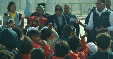 نائب محافظ القاهرة تقرر صرف مكافأة للعاملين بحى الأسمرات