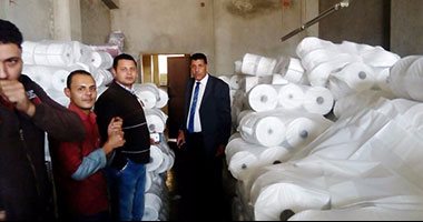 ضبط 2 طن سكر حر وأرز و480 عبوة زيت مغشوش وبدون بيانات فى الخصوص