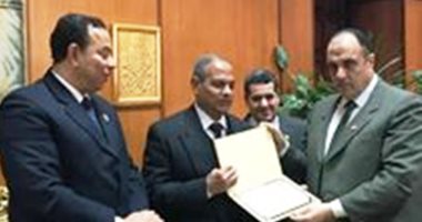 مركز تعليم الكبار بجامعة المنوفية يمحو أمية ٤٨٠٨ خلال عام 2016