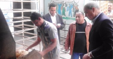 محافظ قنا يتفقد المخبز الآلى ونادى الفتيات