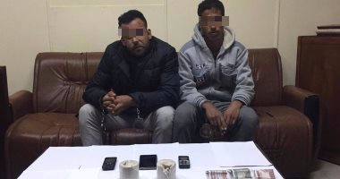 القبض على عاطلين بحوزتهما نصف كيلو هيروين قبل ترويجها بالإسماعيلية