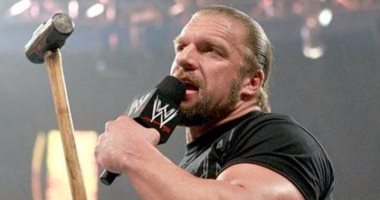 تريبل إتش يحذر باييه من الرحيل عن وستهام