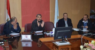 سكرتير عام محافظة كفر الشيخ يتفقد تنفيذ خطة مشروع الرصف