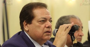 بالصور.. محمد أبو العينين: يجب وضع خطة لتحديد نوعية وكم الاستثمار المطلوب فى مصر