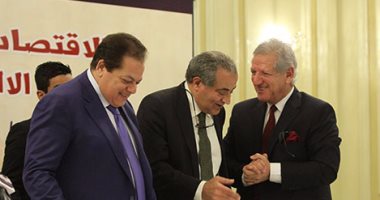 بالصور.. أستاذ اقتصاد: برنامج الإصلاح الاقتصادى يعالج اختلالات الـ60 عامًا الماضية