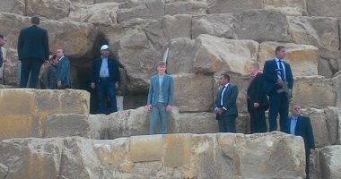 ننشر صور زيارة نجل رئيس بيلاروسيا لأهرامات الجيزة