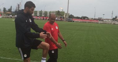 تدريبات تأهيلية لـ "شريف إكرامى" قبل موقعة مالى