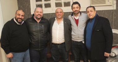 بالصور.. صناع "الأب الروحى" يحتفلون بإنتهاء التصوير قبل عرض الحلقة الأولى