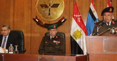 وزير التعليم العالى يستعرض إستراتيجية تطوير التعليم بأكاديمية ناصر العسكرية 