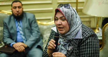 أمل زكريا تطالب بتقنين الإشراف المجانى على الحج وجعله بنصف قيمة التكلفة