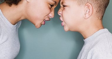 "ديلى ميل": الابن البكر أكثر عرضة للإصابة بارتفاع ضغط الدم والسمنة