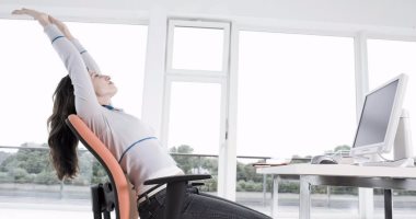 لو شغلك على مكتب.. احترس من متلازمة العمل المكتبى واعرف أضرارها