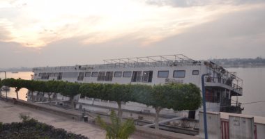 رغم مرور أكثر من عام ونصف.. مركب "إيميلى" الغارق ينتظر تدخل المسئولين 