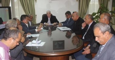 محافظ جنوب سيناء يجتمع برئيس جهاز التعمير لمناقشة المشروعات المنفذة