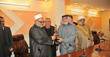بالصور.. لأول مرة منذ عام 1990 وفد أزهرى يزور  العراق 