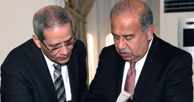 رئيس الوزراء يستعرض نظام "البوكليت" للحد من ظاهرة الغش بامتحانات الثانوية