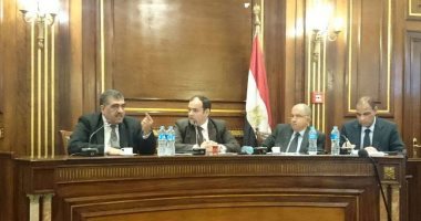 وزير قطاع الأعمال: نعمل مع القابضة للغزل والنسيج على ضخ استثمارات عاجلة