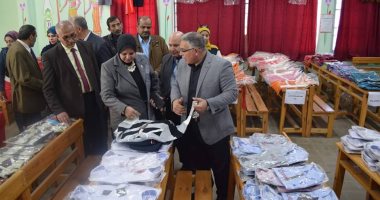 وكيل مديرية تعليم كفر الشيخ تتفقد معرض حملة كساء وأقسام إدارة غرب