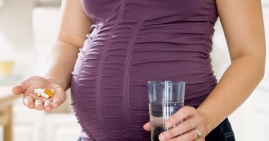 شرب الحوامل فى زجاجات بلاستيكية يعرضهن لإنجاب أطفال بدناء