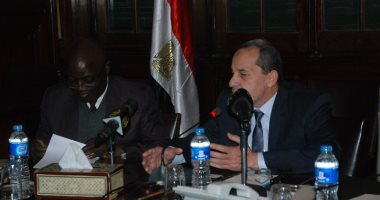 وزير الزراعة يبحث مع نظيره الأوغندى زيادة صادرات الفاكهة 