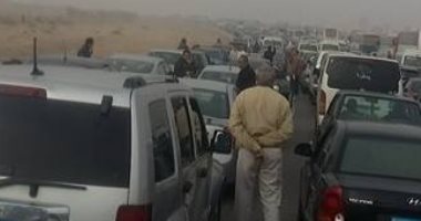 توقف الحركة بطريق الفيوم الصحراوى إثر حادث تصادم سيارتين
