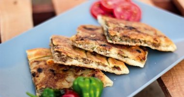 طريقة عمل الحواوشى باللحمة المفرومة
