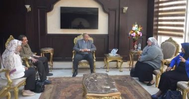 محافظ البحر الأحمر يلتقى بمستشار وزير الصحة 