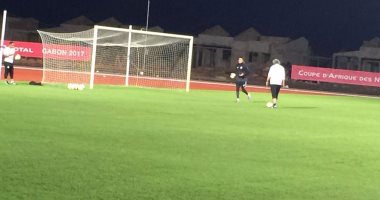 بالصور.. الحضرى يتدرب منفردا مع ناجى.. وإكرامى يواصل التأهيل