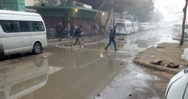 بالصور.. ماسورة مياه صرف صحى تتسبب فى غرق شوارع المرج الجديدة