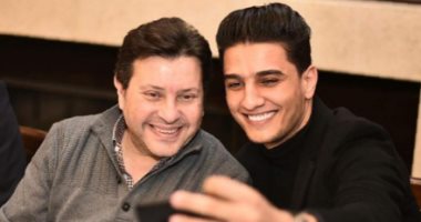 محمد عساف يرحب بالفنان هانى شاكر عقب وصوله إلى فلسطين 