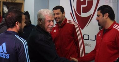 بالصور.. حسن شحاتة: المنتخب قادر على الصعود لدور الثمانية.. وكوبر أداؤه لن يتغير  